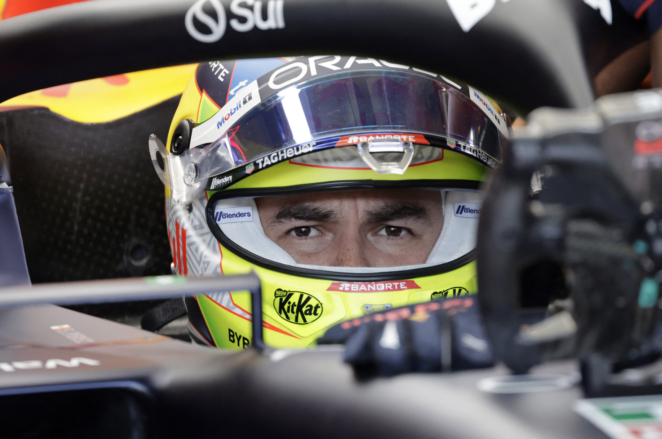 checo perez carrera de hoy