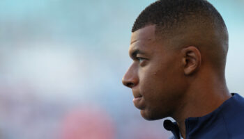 Mbappé se une a las denuncias por la muerte de un menor a manos de la policía