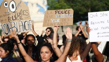 Manifestantes saquean armería en Marsella; suman 971 detenidos tras muerte de un adolescente a manos de la policía