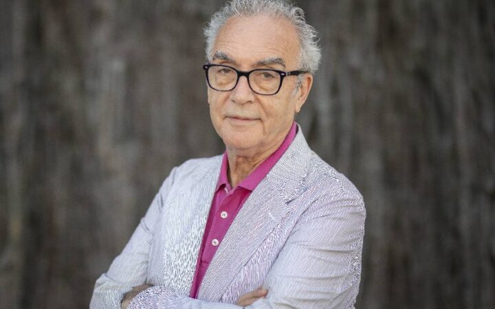 “Hay zonas del ser humano a las que solo se llega por la ficción”: Juan José Millás |Video “Hay zonas del ser humano a las que solo se llega por la ficción”: Juan José Millás |Video