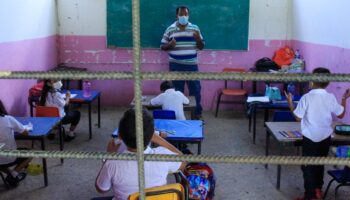 Chiapas: Regresa el uso del cubrebocas a las escuelas