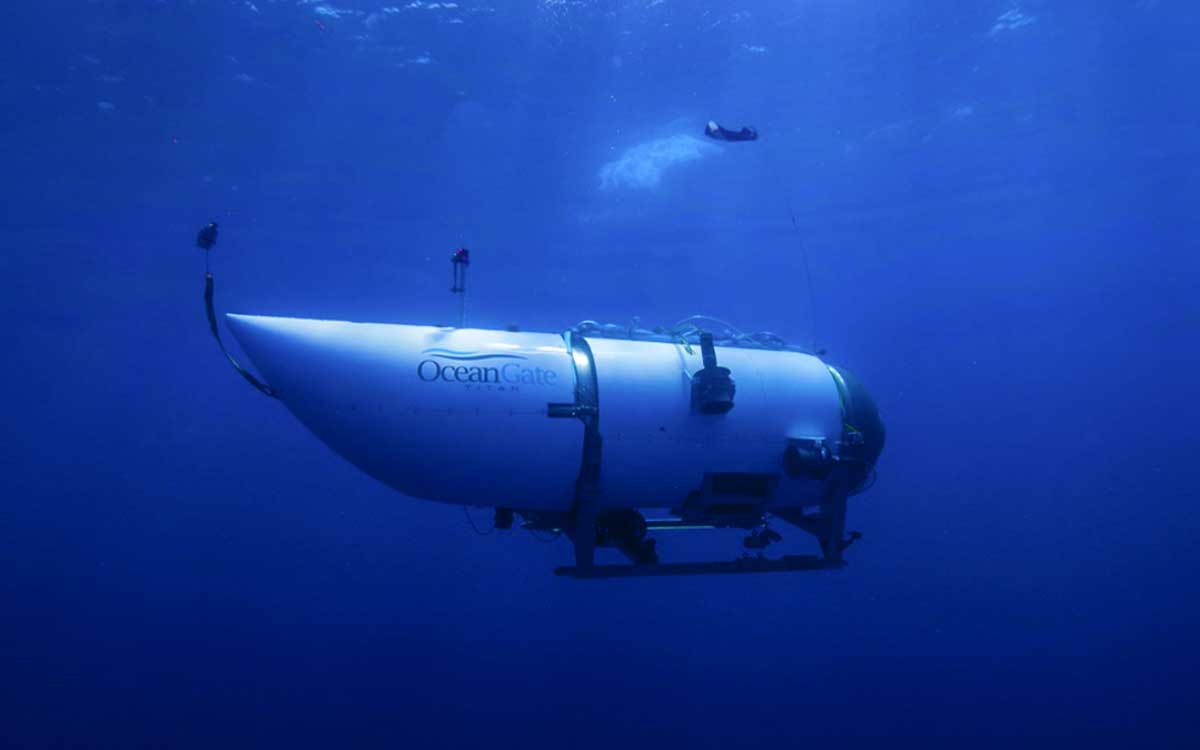 Titanic: Missing sub is being supplied with oxygen until Thursday
