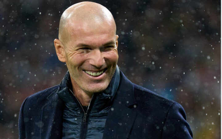 Piensa Zizou dirigir a Les Bleus, pero "no es el momento" | Tuit