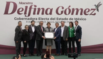 Delfina Gómez recibe constancia de mayoría como gobernadora electa en Edomex