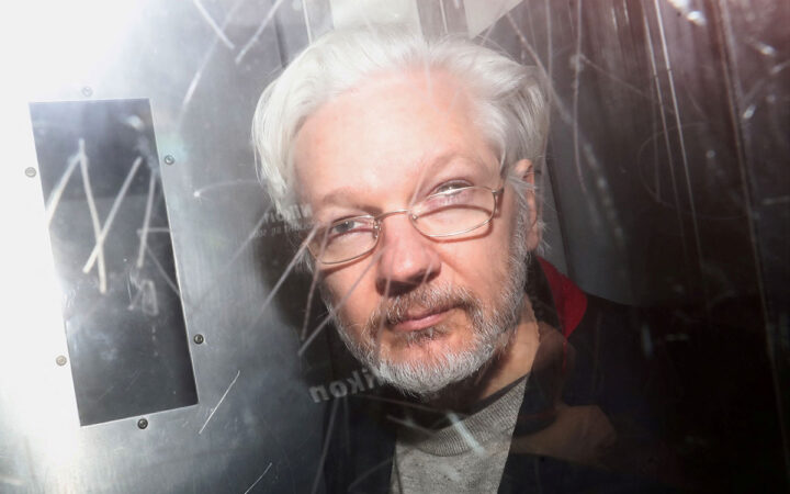 Caso Julian Assange 'se ha prolongado demasiado': Australia