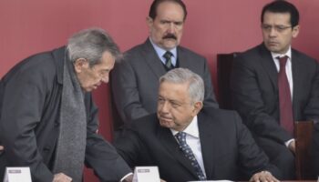 AMLO lamenta la muerte de Porfirio Muñoz Ledo