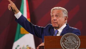 Presidencia no dejó pasar a notificador del INE por vacaciones