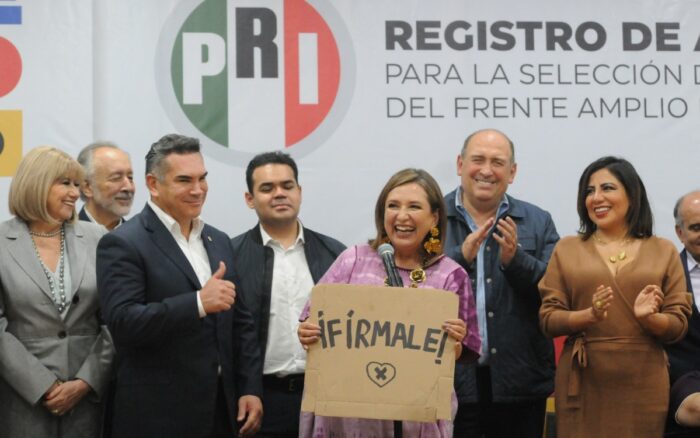Empresas de Xóchitl Gálvez recibieron 1500 mdp: AMLO | Aristegui Noticias