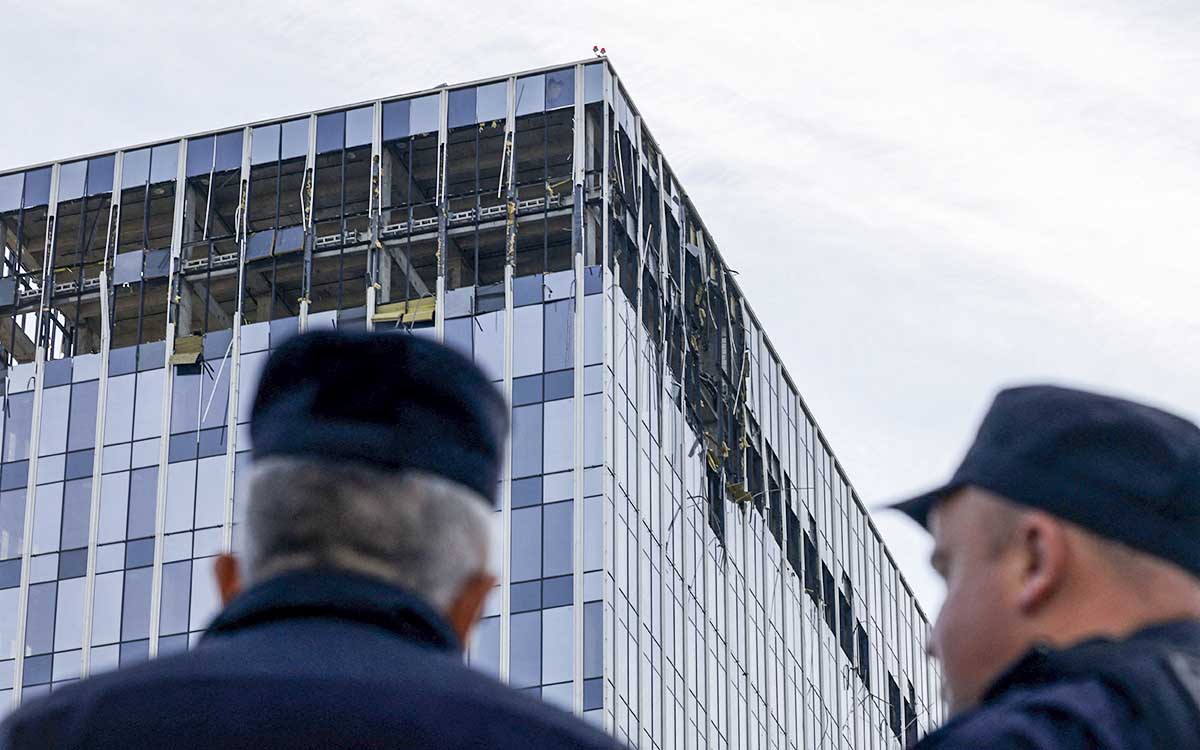 Ukraine strikes drones on Moscow and Crimea