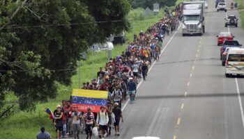 México estrecha cooperación migratoria con Venezuela