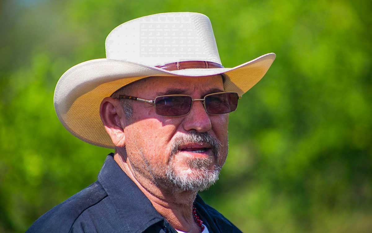 Ofrece Fiscalía de Michoacán recompensa por asesinos de Hipólito Mora Ofrece Fiscalía de Michoacán recompensa por asesinos de Hipólito Mora