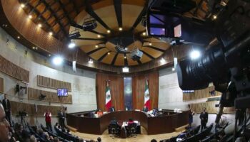 Abre magistrado posibilidad de que partidos postulen a más mujeres en candidaturas