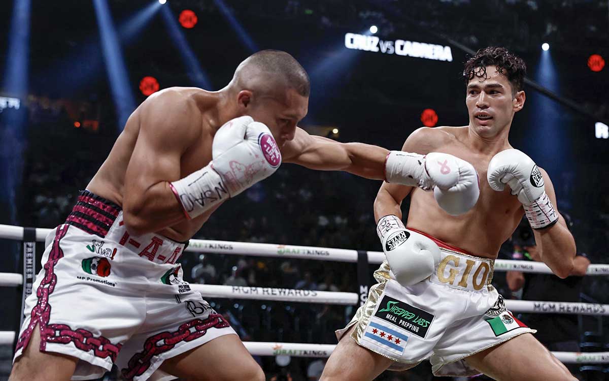 El mexicano Isaac ‘Pitbull’ Cruz vence a Cabrera por decisión dividida