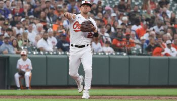 MLB: El mexicano Ramón Urías remolca tres carreras y evita barrida de Dodgers sobre Orioles