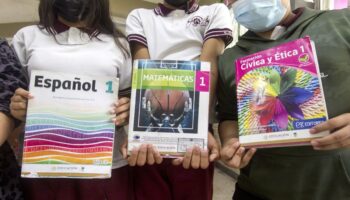 Libros de texto gratuitos; entre opacidad e ideología  | Artículo