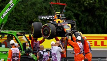 F1: Checo Pérez choca y provoca bandera roja en la P1 del GP de Hungría