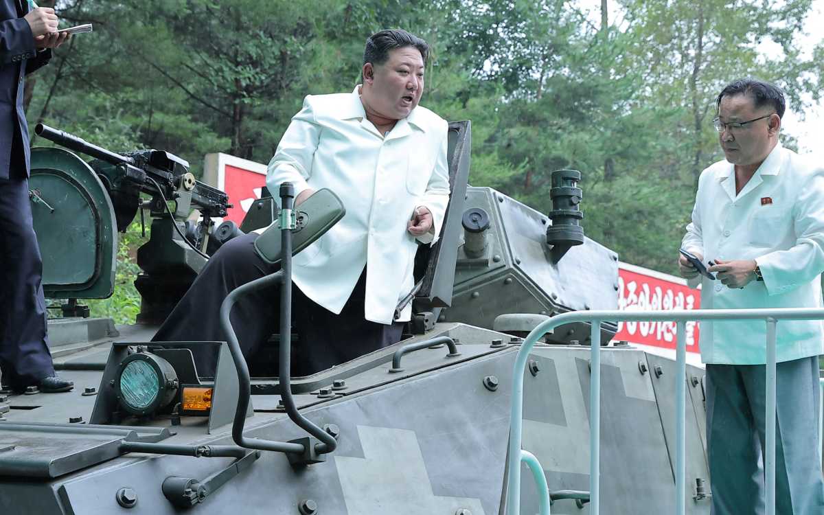 Kim Jong Un visits rocket factory