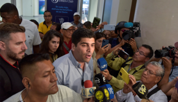 Video | Otto Sonnenholzner, candidato presidencial de Ecuador, denuncia balacera en Guayaquil