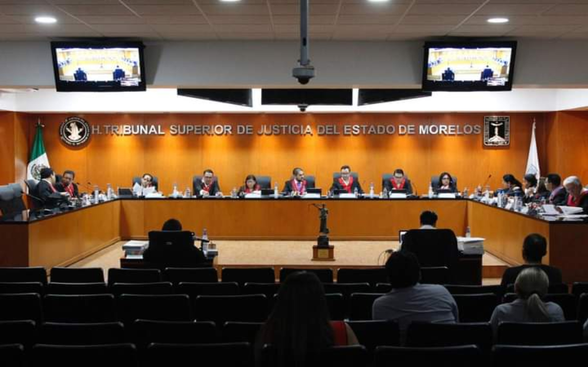Presidente del TSJ de Morelos frenó su destitución con suspensión