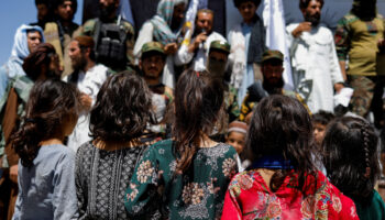 Dos años de gobierno Talibán: menos derechos, mayor represión a la mujer