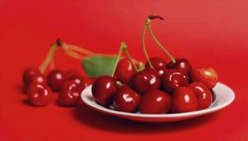 Jugo de cerezas ácidas: mitos y realidades detrás de la tendencia de Tiktok
