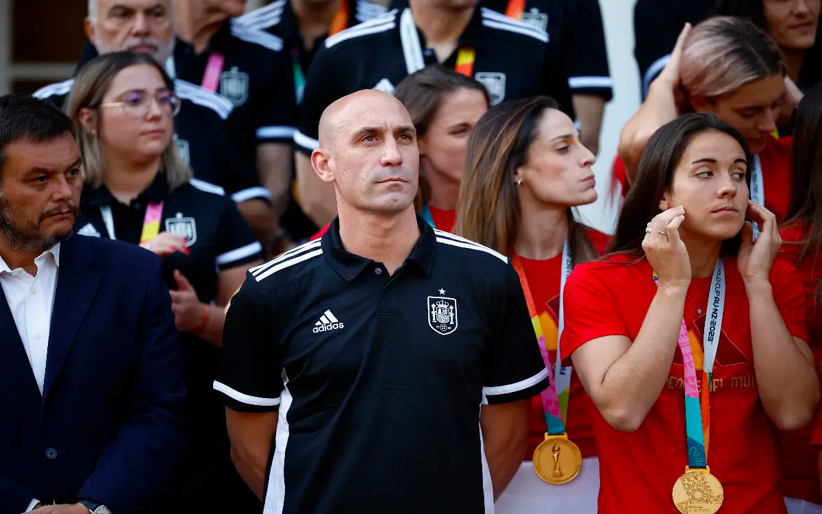 Fifa Abre Procedimiento Disciplinario Contra Luis Rubiales Por Beso A