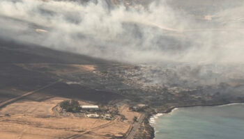 Asciende a 55 número de muertos por incendios en Hawái; hay turistas varados en la zona