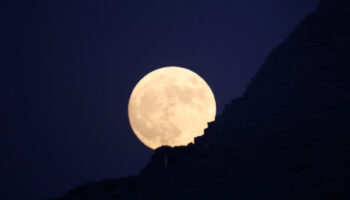 ¿Cómo y cuándo ver la Superluna Azul en México? La más grande de 2023