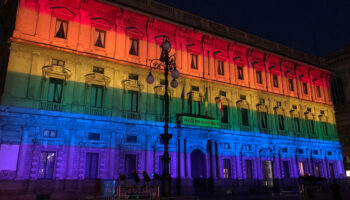 Milán reanuda inscripción a hijos de padres homosexuales solo si hay un 