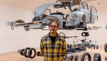 “En algún momento me sentí como un escritor que no había sido publicado en su propia lengua”: Damián Ortega |Video