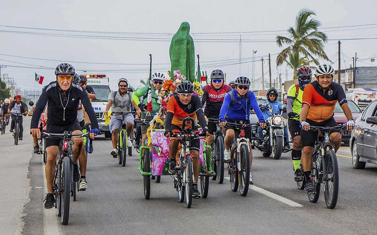 Peregrino guadalupano con discapacidad en una pierna recorrió México en bicicleta en 100 días Peregrino guadalupano con discapacidad en una pierna recorrió México en bicicleta en 100 días