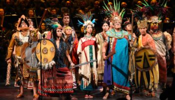 Las Plumas de la Serpiente: Cantata escénica para Cuitláhuac