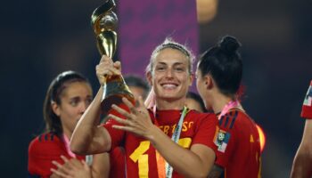 Alexia Putellas y las Campeonas del Mundo critican a Rubiales: 