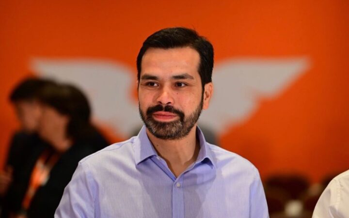 Álvarez Máynez pide 13 debates entre aspirantes a Presidencia, uno por semana Álvarez Máynez pide 13 debates entre aspirantes a Presidencia, uno por semana
