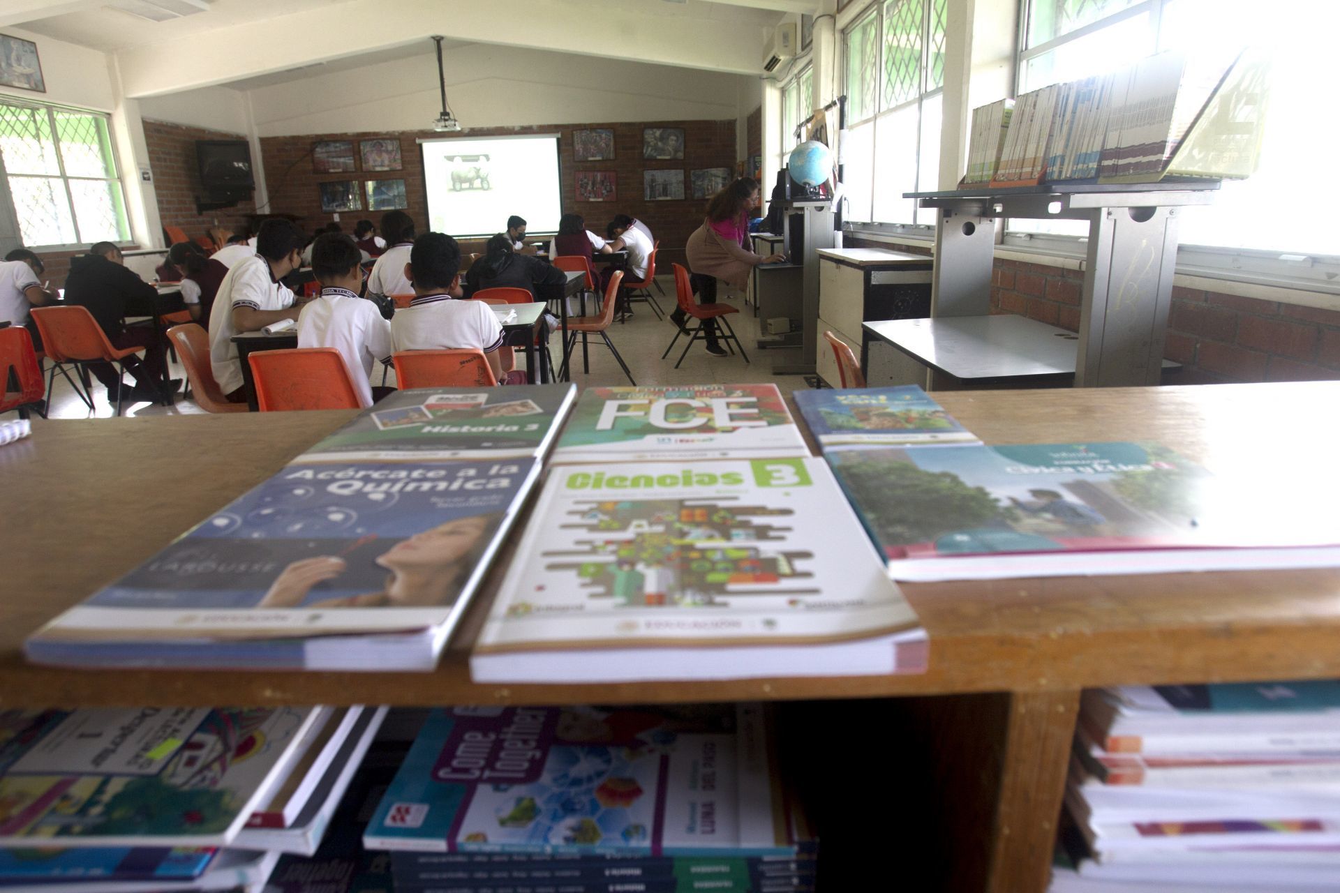 Concede Amparo Para Frenar Distribución De Libros De Texto Sep Combatirá Sentencia Aristegui 5370