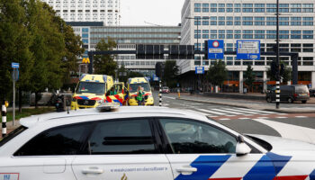 Video | Tras provocar incendio, sujeto inicia tiroteo en hospital de Róterdam