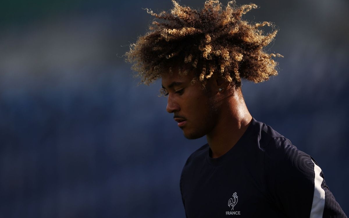 Jugador del Niza que amenazó con suicidarse, está fuera de peligro | Tuit
