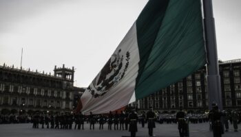 ‘No hay mala fe, la bandera es de todos’: AMLO confirma izamiento el domingo