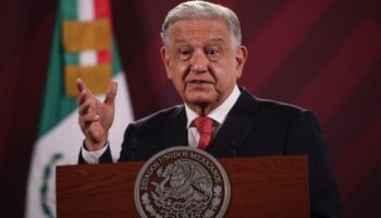 Programas sociales, mega obras y el Ejército, los ‘ganones’ del PEF 2024 | Artículo