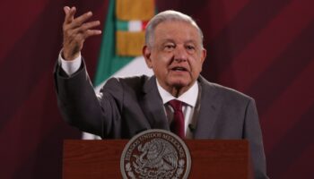 AMLO acusa a legisladores de EU de 'echar la culpa' a México por fentanilo