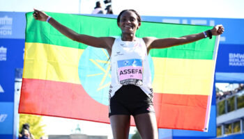 Assefa y Kipchoge se imponen en el Maratón de Berlín | Video