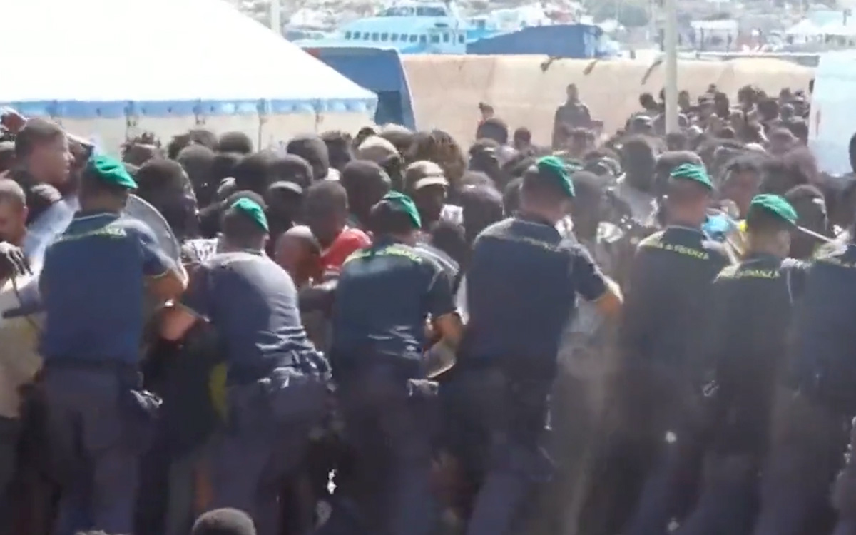 Chaos in Lampedusa: more than 6 thousand migrants arrived on the island |  Video
