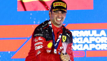 F1: Carlos Sainz Jr se impone en el Gran Premio de Singapur | Video