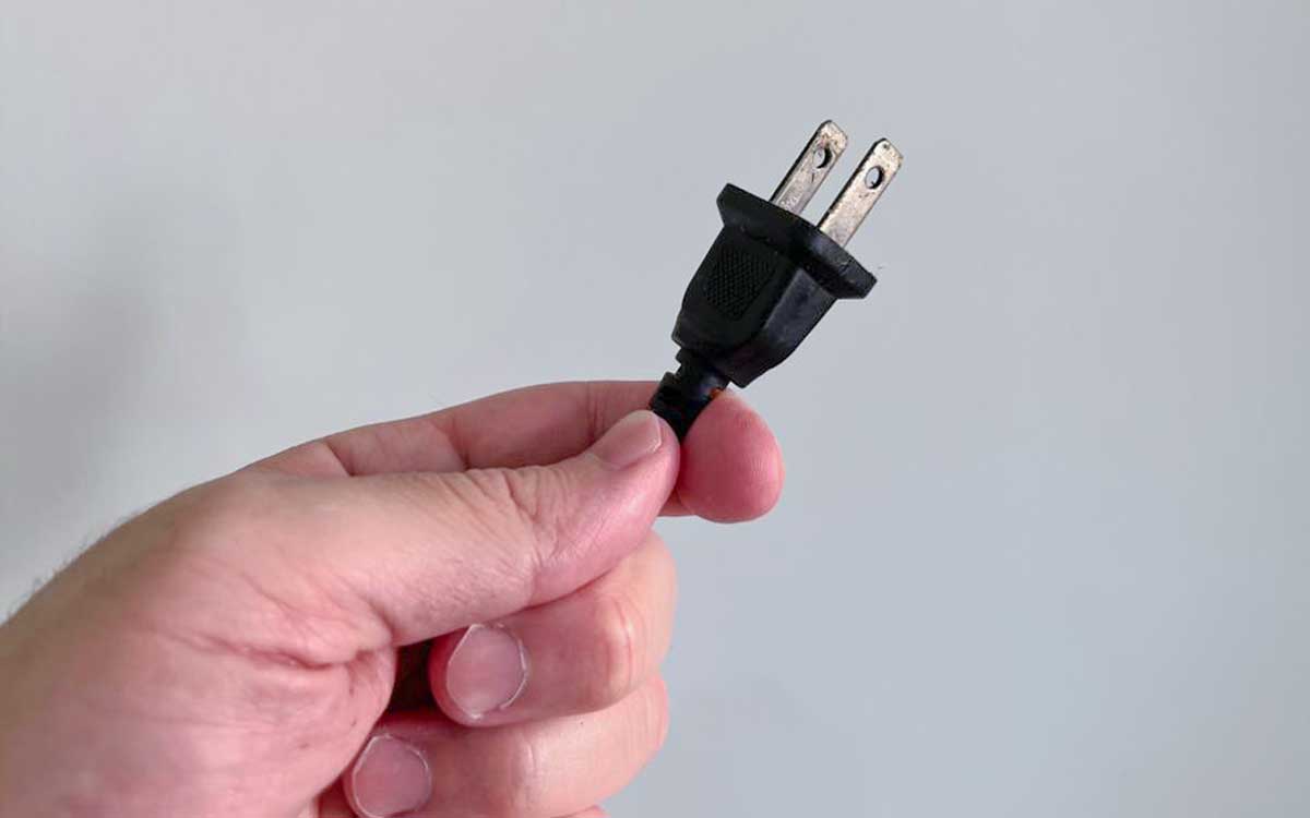 Estas son las 5 clavijas más seguras y las 2 más inseguras, según Profeco Estas son las 5 clavijas más seguras y las 2 más inseguras, según Profeco