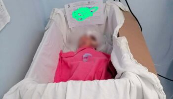 Recién nacido es colocado en una caja de cartón en hospital de Oaxaca; despiden al médico a cargo