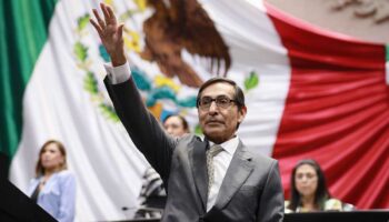 Ramírez de la O garantiza el ingreso para 2024 y niega manejo irresponsable de la deuda