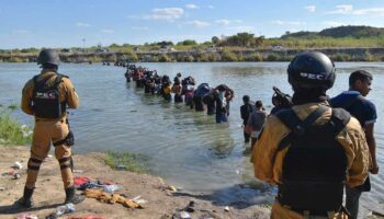 Aproximadamente 3,500 migrantes han cruzado a EU desde Coahuila en dos días: John Ritchie | Entérate