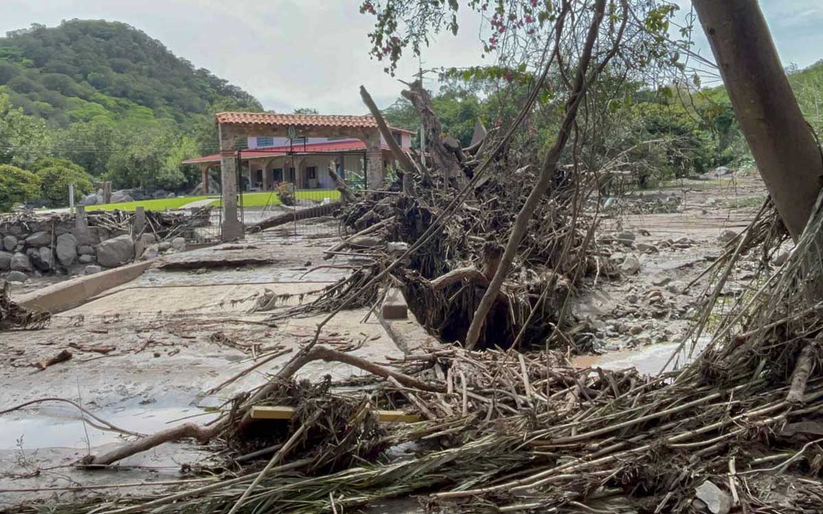 Jalisco: Al menos ocho muertos por el desbordamiento de un arroyo en Autlán de Navarro