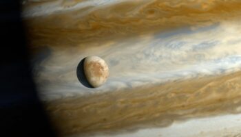 Telescopio Webb encuentra CO2 en luna de Júpiter