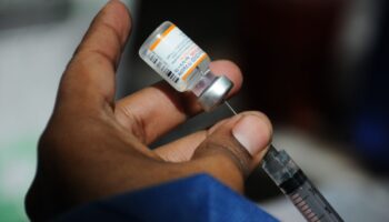 Vacunas en México contra Covid-19 cubrirán nuevas variantes: Alcocer